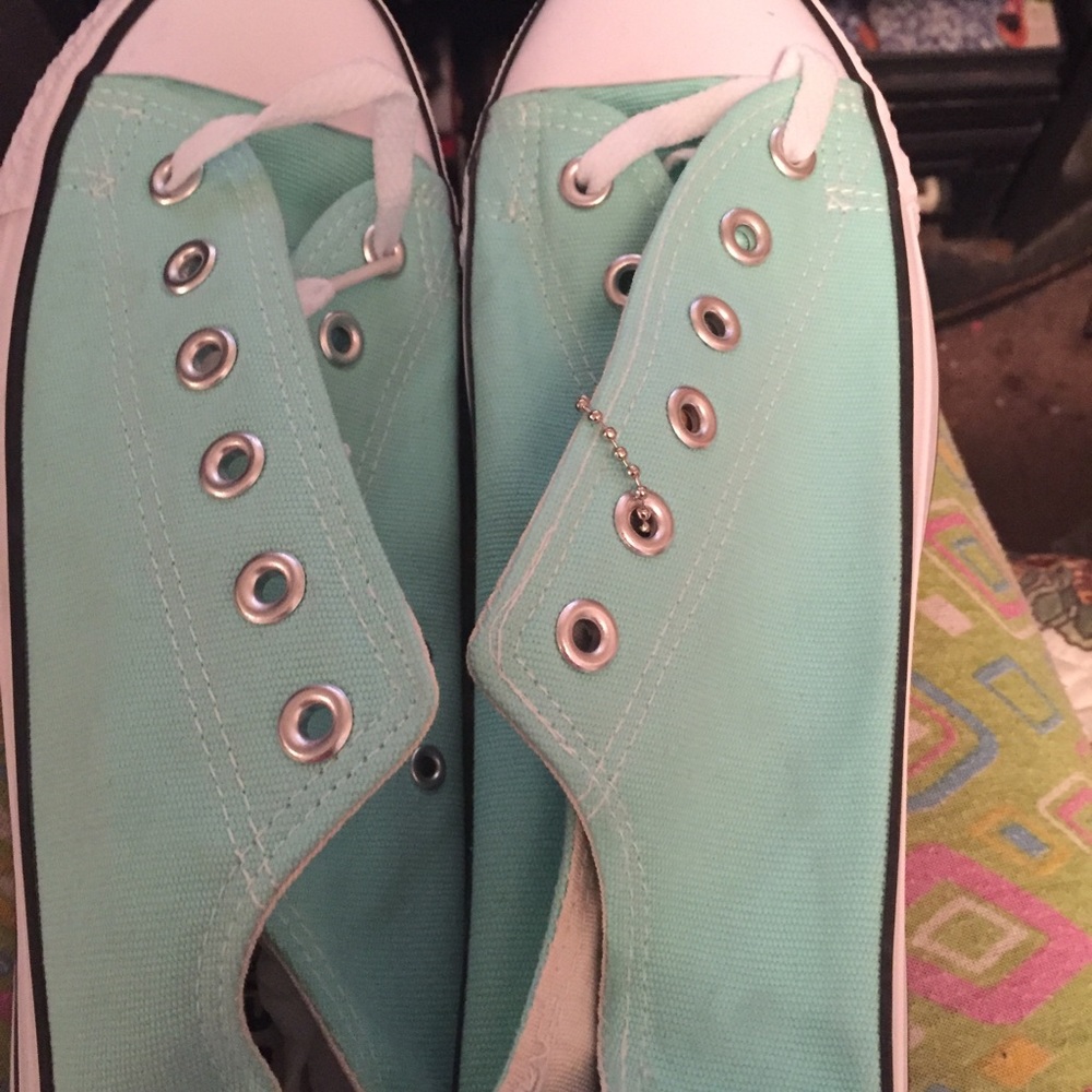 mint green converse can fit a women 9 men 7 1/2