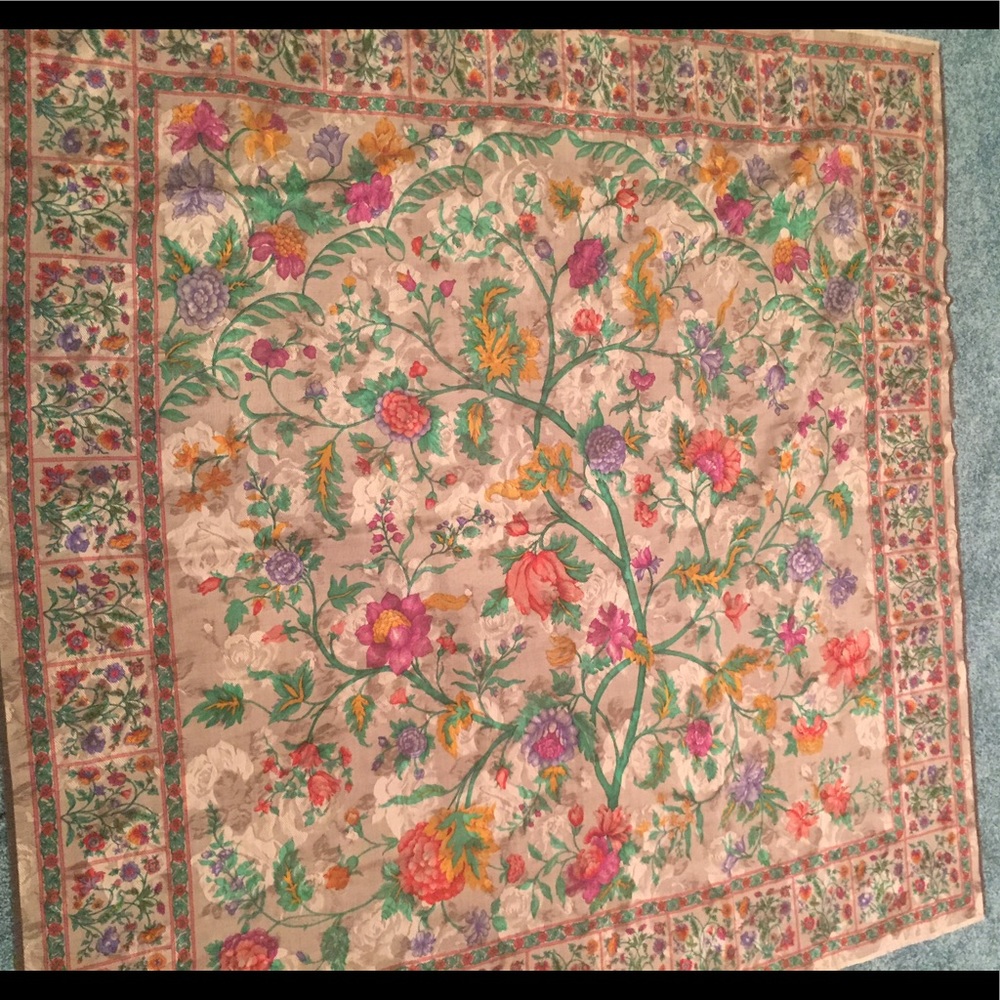 Flower scarf