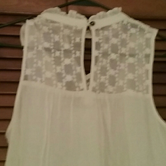 💐🌹Sleeveless Blouse🌹💐 - Picture 3 of 4