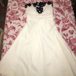 White House black market cocktail dress