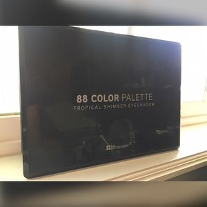 88 Tropical Shimmer Palette