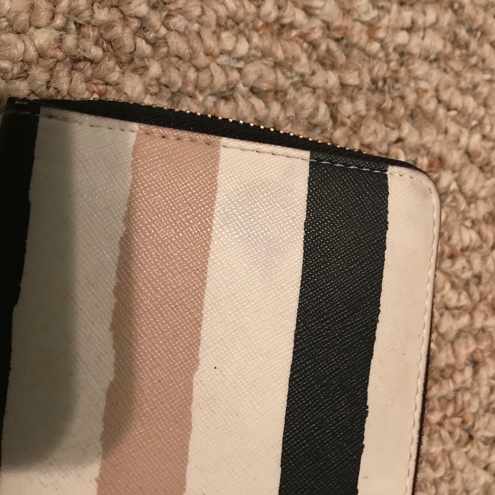 Kate Spade Wallet - Picture 3 of 5