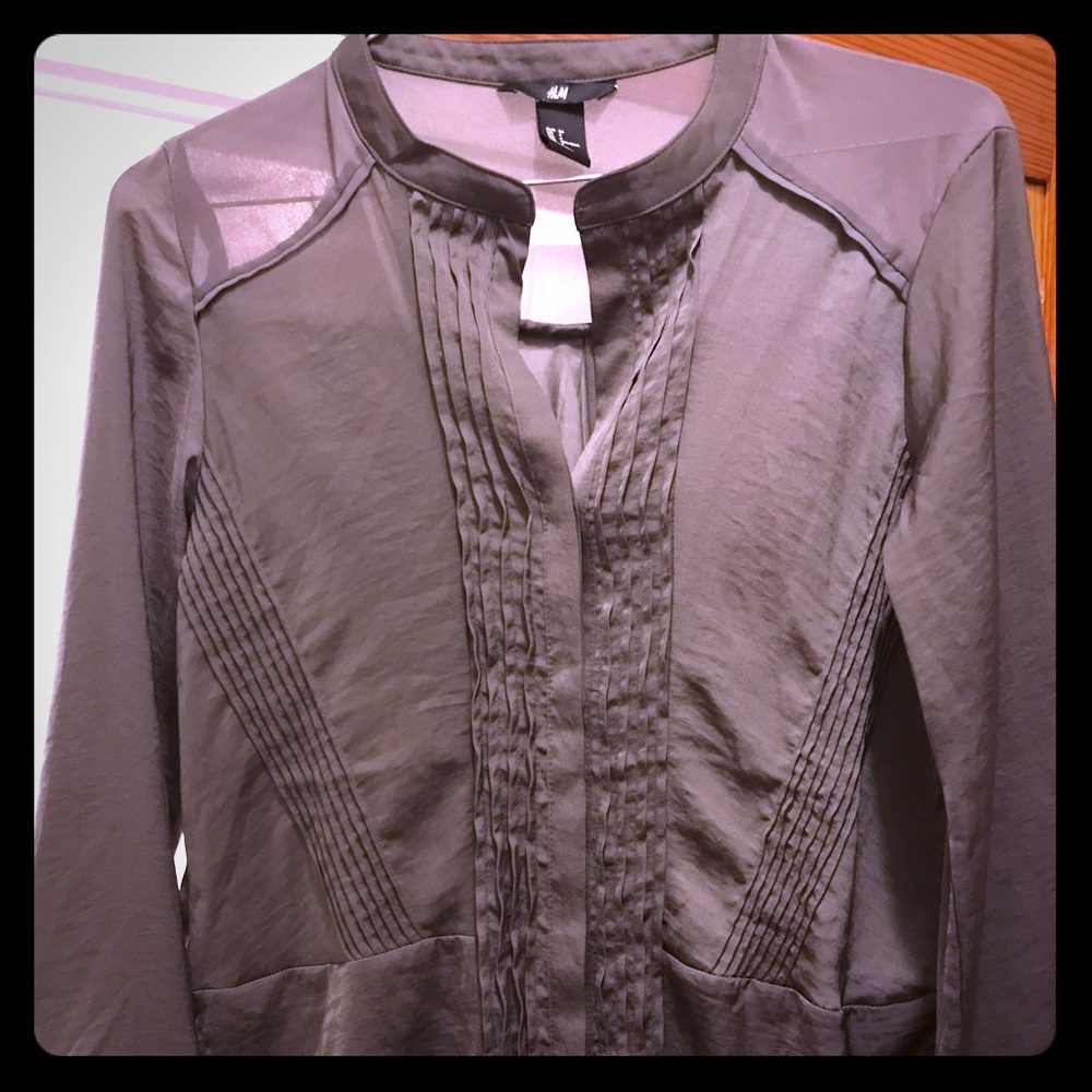 Like New H&M Black Top, Size 4