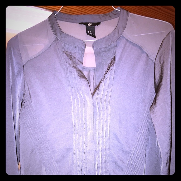 Like New H&M Black Top, Size 4 - Picture 3 of 6