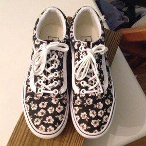 AMAZING PLATFORM VANS