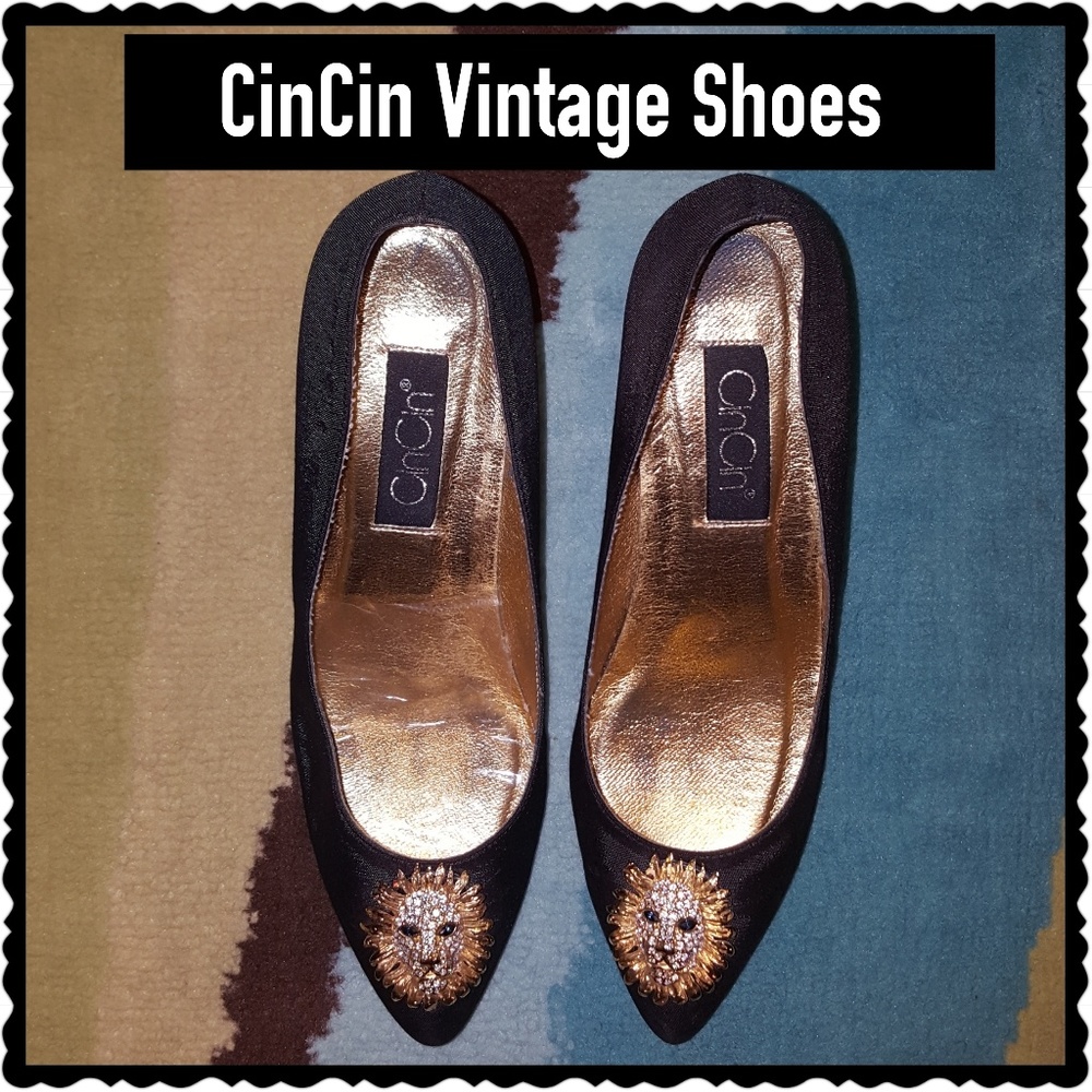 CINCIN LION RHINESTONED  VINTAGE HEELS SZ 7.5N