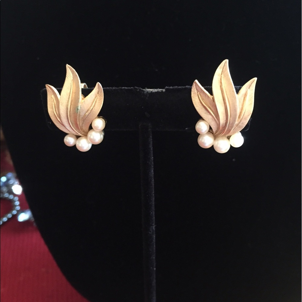Vintage Trifari clip earrings.