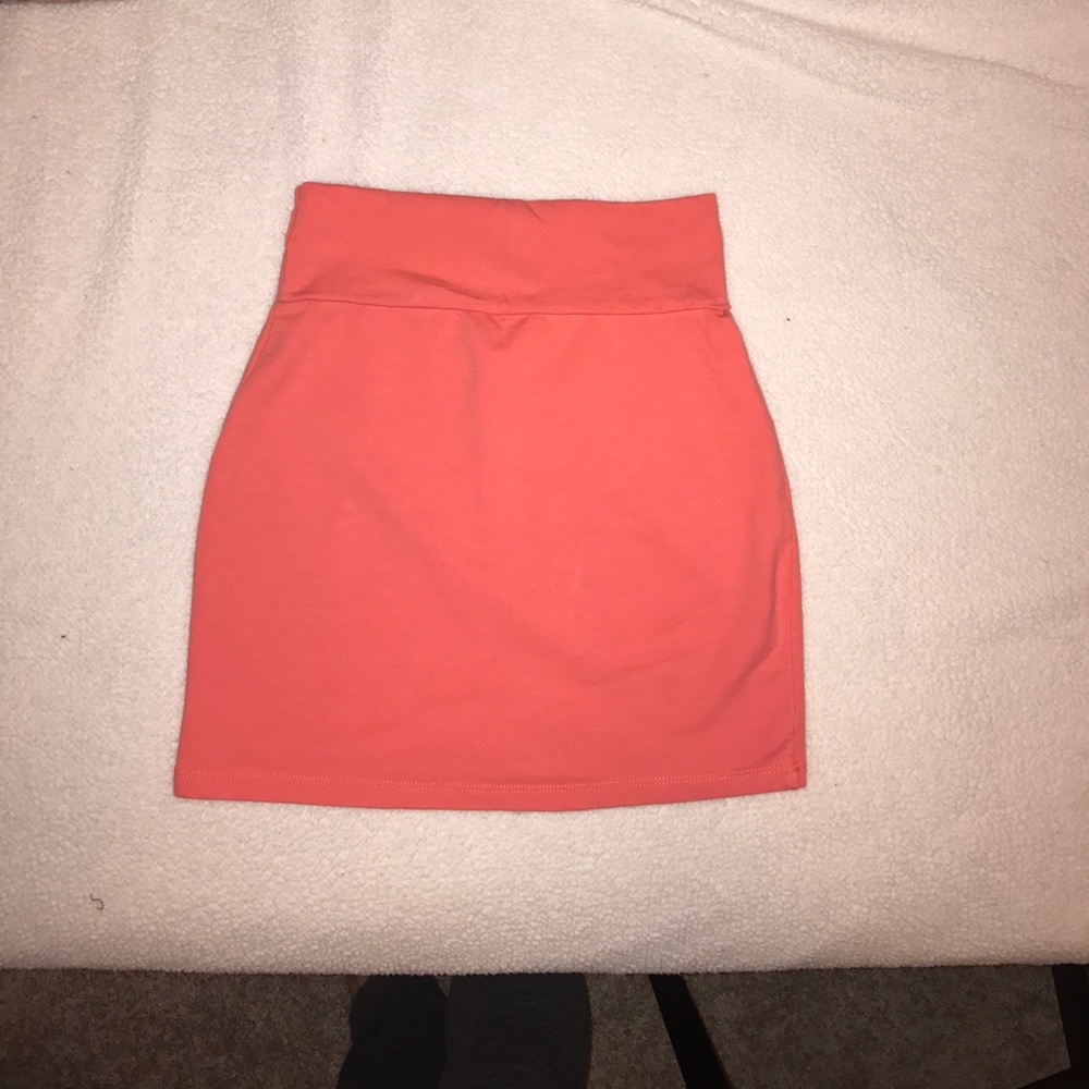 Peach stretchy skirt high waisted by Delia's