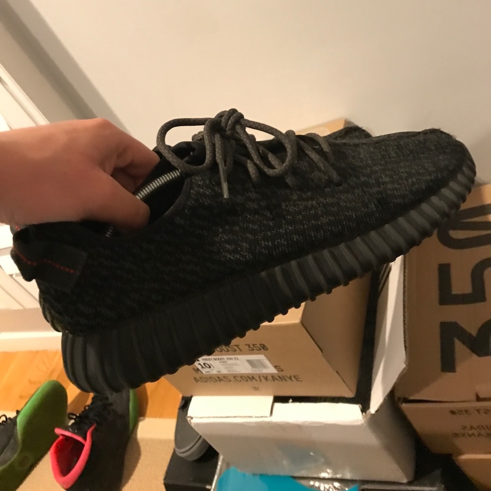 Yeezy 350 pb size 10.5 very good condition