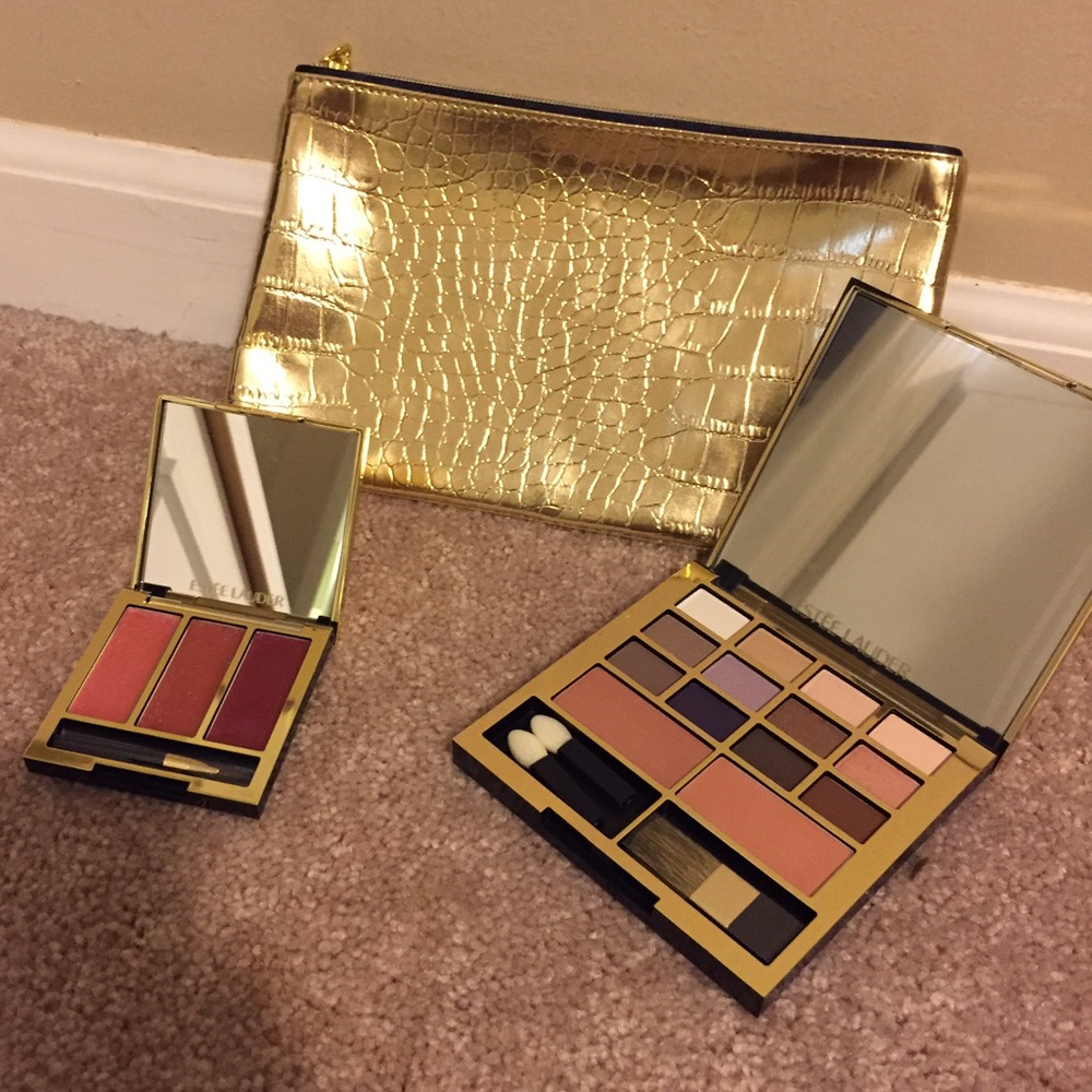 Estee Lauder makeup set with bag NEW
