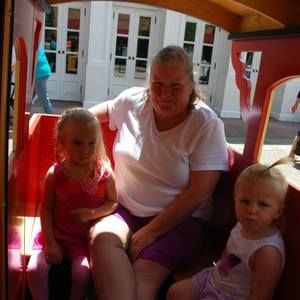 Meet your Posher, Lisa