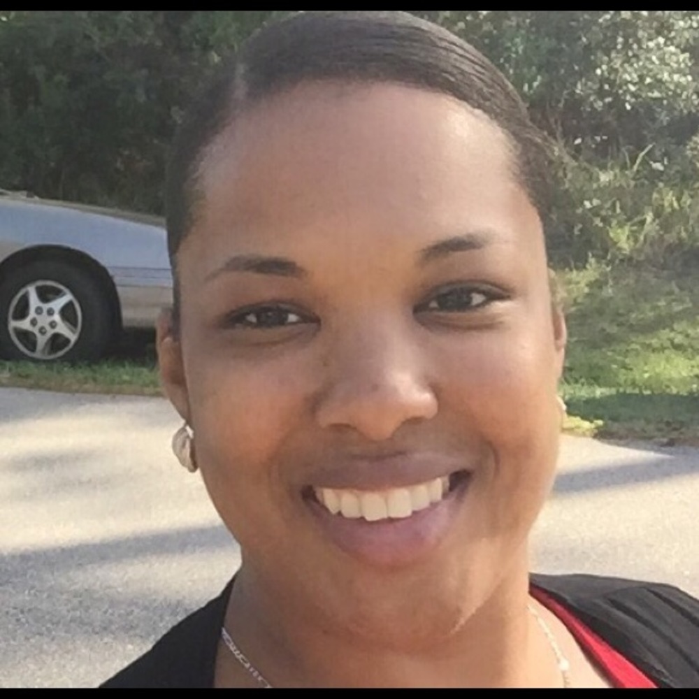 Meet your Posher, Whitnee