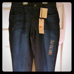 LEVI'S 721 High Rise Skinny Jeans NEW WITH TAGS