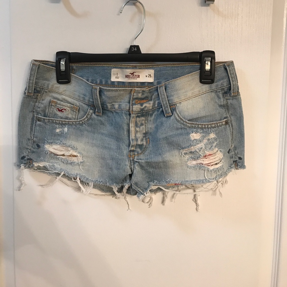💰Hollister jean shorts size 1  -PICK 3 FOR $20