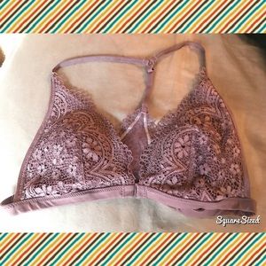 VS front close bralette