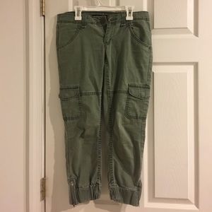 Levi's Cargo Capris