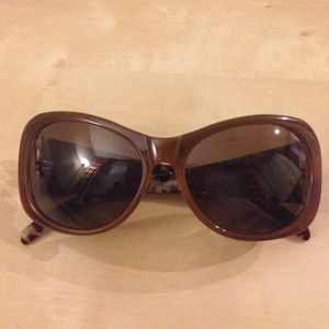 Pre-owned Guess Sunglasses