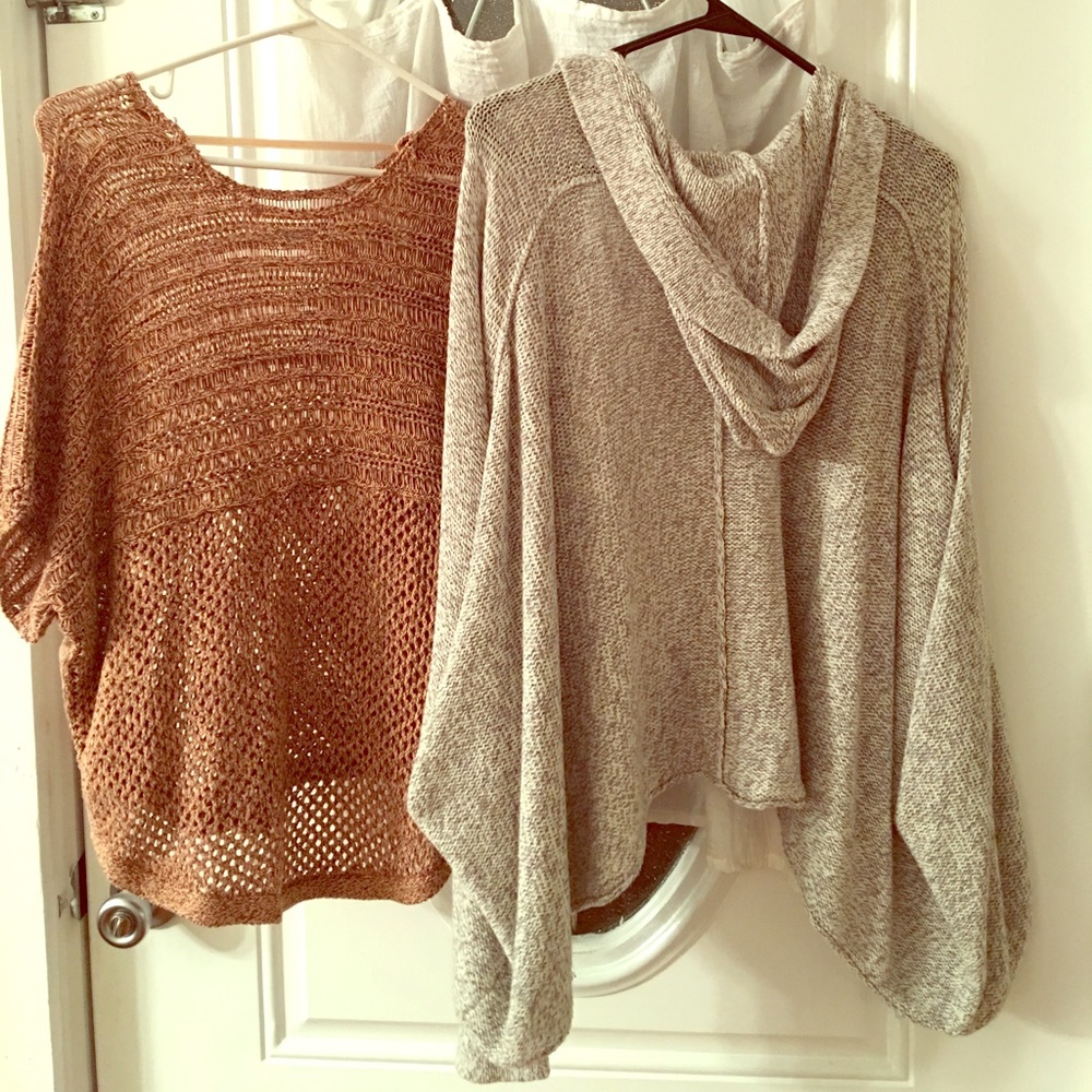 🎉🎉🎉FLASH SALE Bundle Urban Outfitters ponchos - Picture 2 of 8