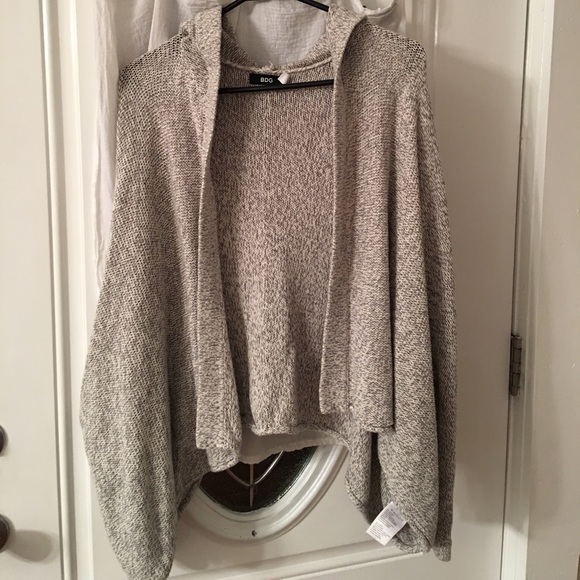 🎉🎉🎉FLASH SALE Bundle Urban Outfitters ponchos - Picture 5 of 8