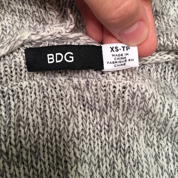 🎉🎉🎉FLASH SALE Bundle Urban Outfitters ponchos - Picture 7 of 8