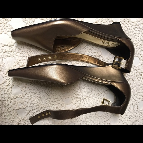 fresco by myers Shoes New Goldies Strappy Fun Sandals U Can Wear To
