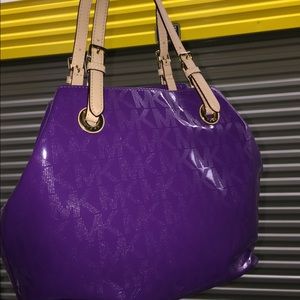MICHAEL KORS - NWT - Purple Patent Leather Handbag