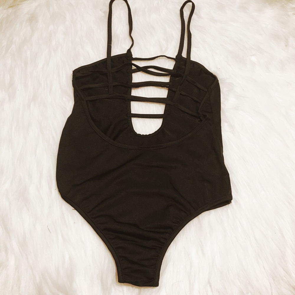 Black strappy Bodysuit - Picture 3 of 4