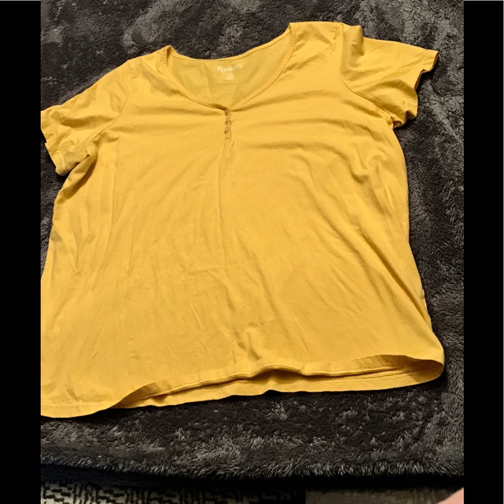 KNIT BUTTON-FRONT TEE