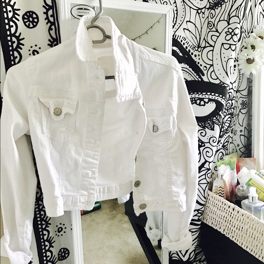 White vintage jean jacket