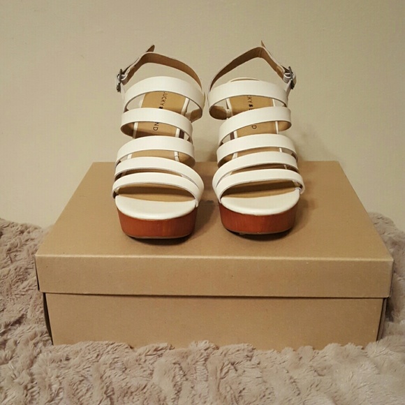 Wedged shoes - Picture 2 of 4