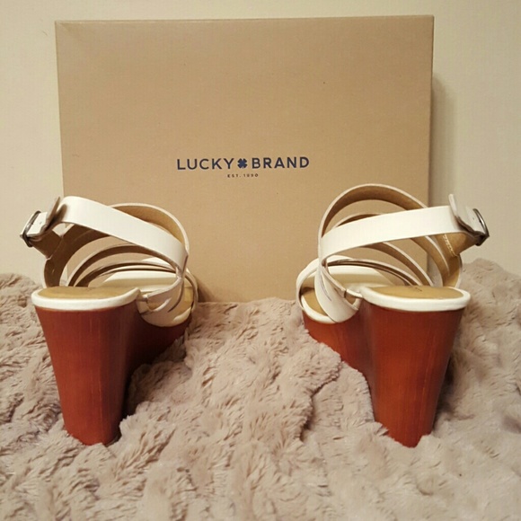 Wedged shoes - Picture 4 of 4