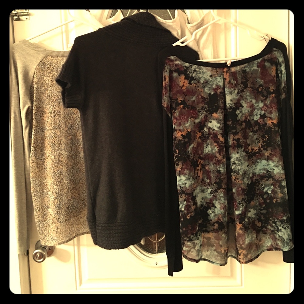 🎉🎈🎁🎀SALE 1 HOUR ONLY Bundle BCBG sweaters