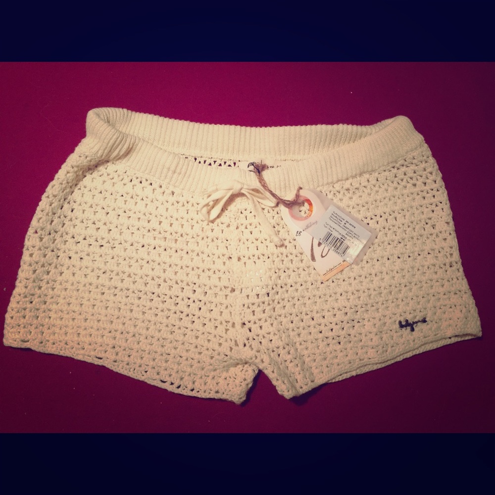 BSB Greece medium off white crochet shorts