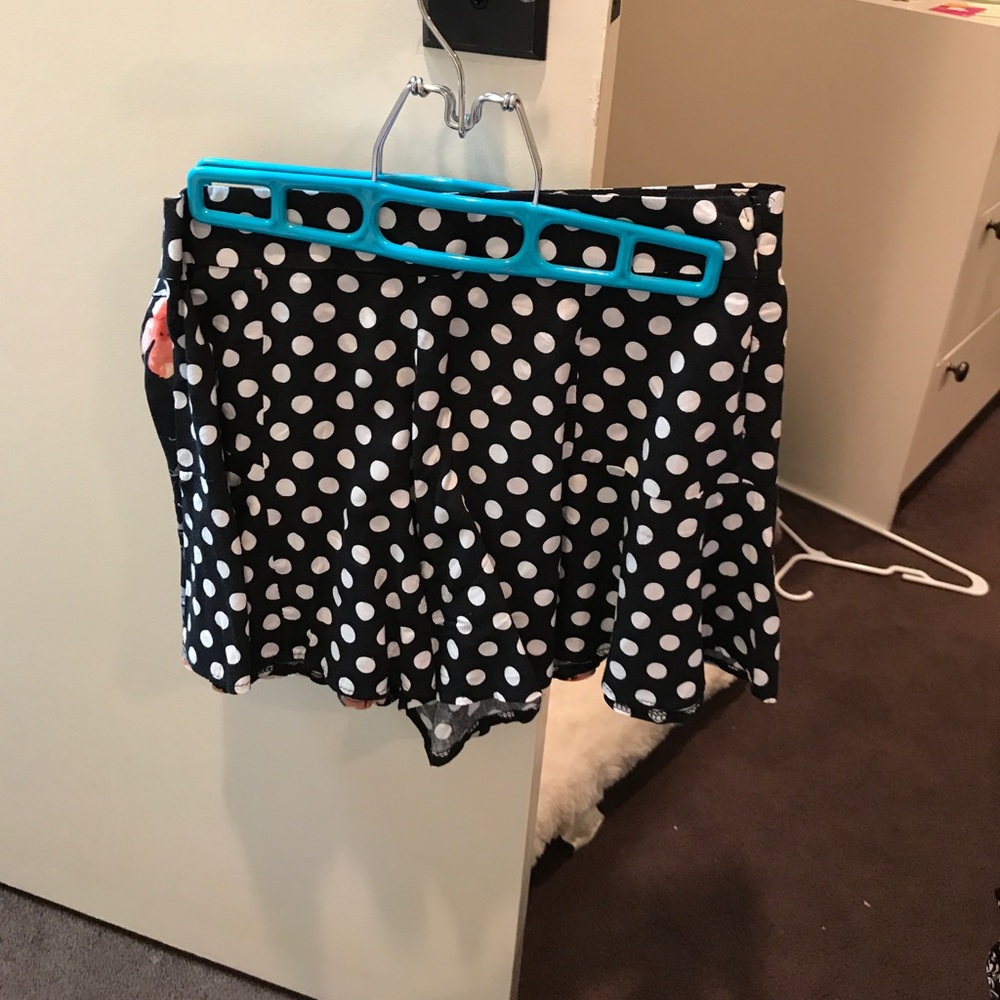 Polka dot flowy shorts