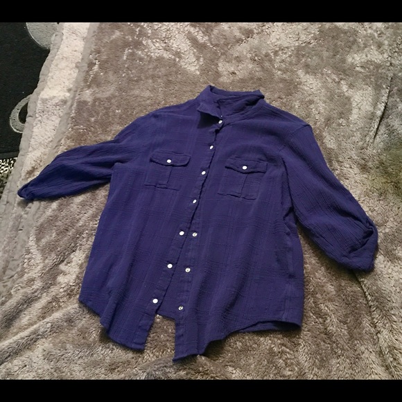 Tops - Cool crinkled shirt.
