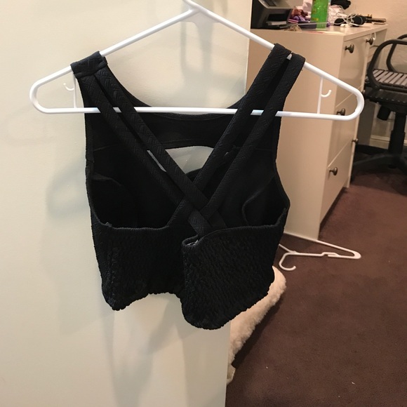 Black cropped top - Picture 2 of 2