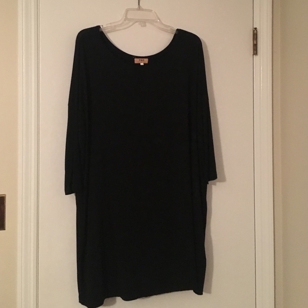 Black Piko dress