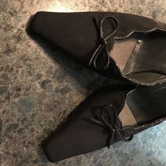 Shoes - Picture 3 of 4