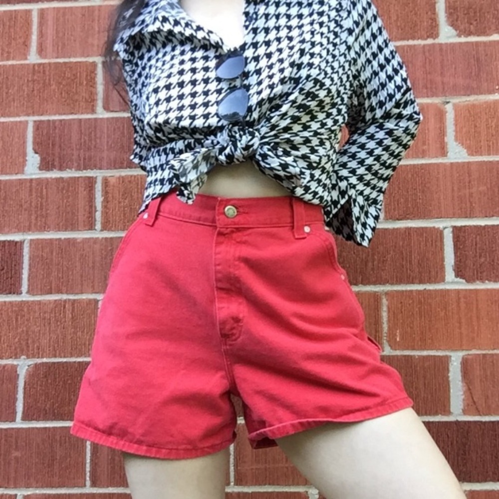 HIGH WAISTED RED LEE SHORTS