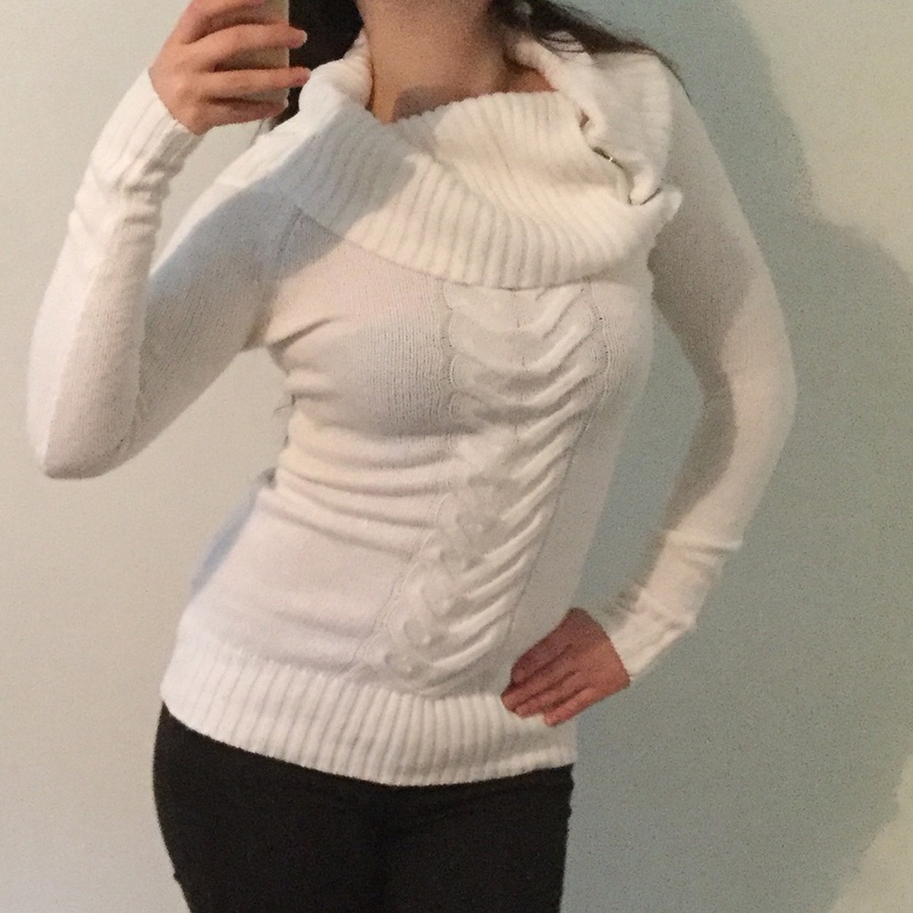 White longsleeve shirt