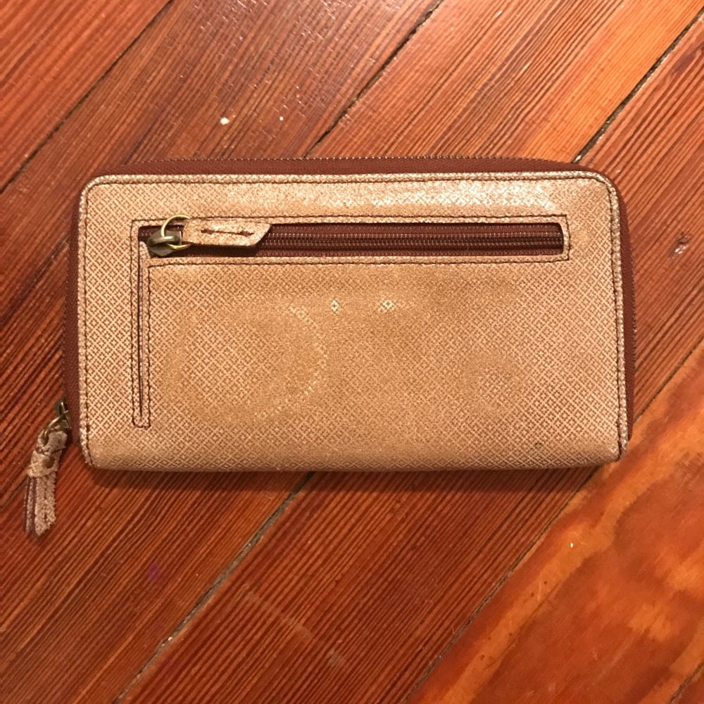 Fossil Neutral Tone Clutch