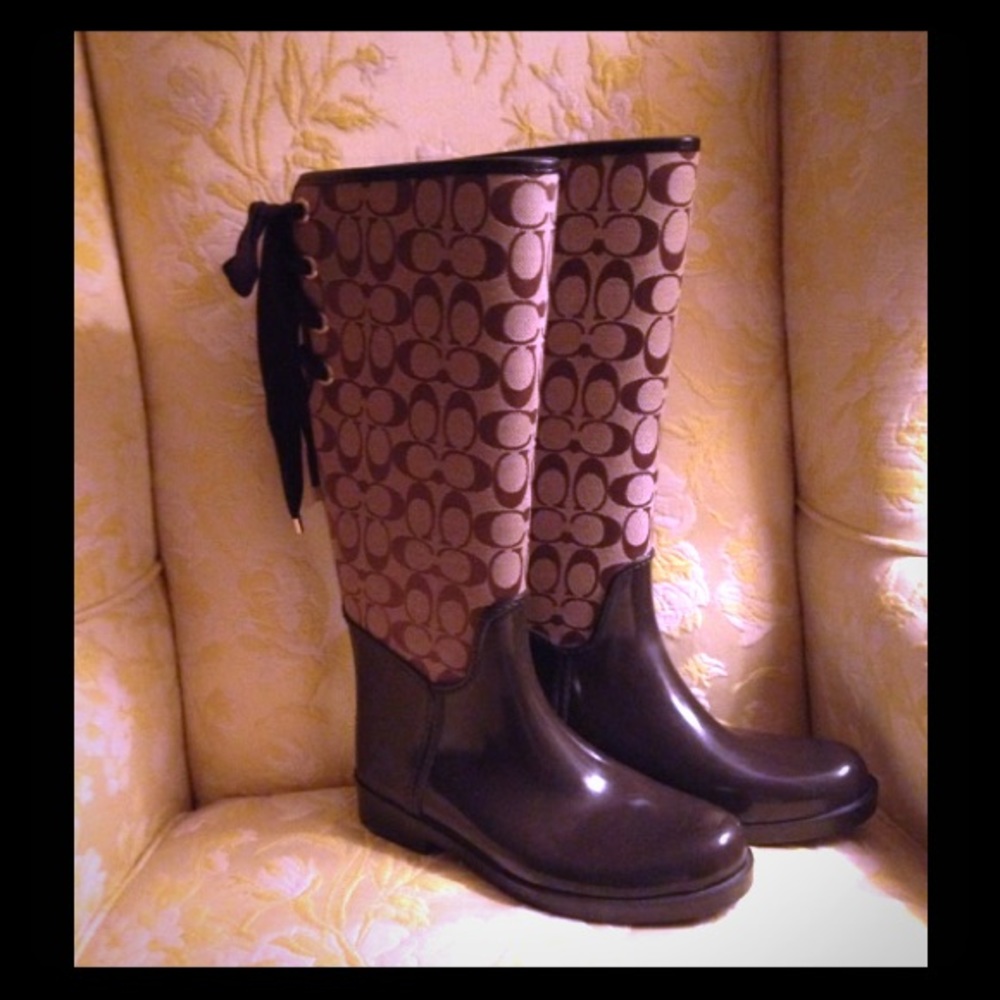 Nice rain boots coach. Size 10