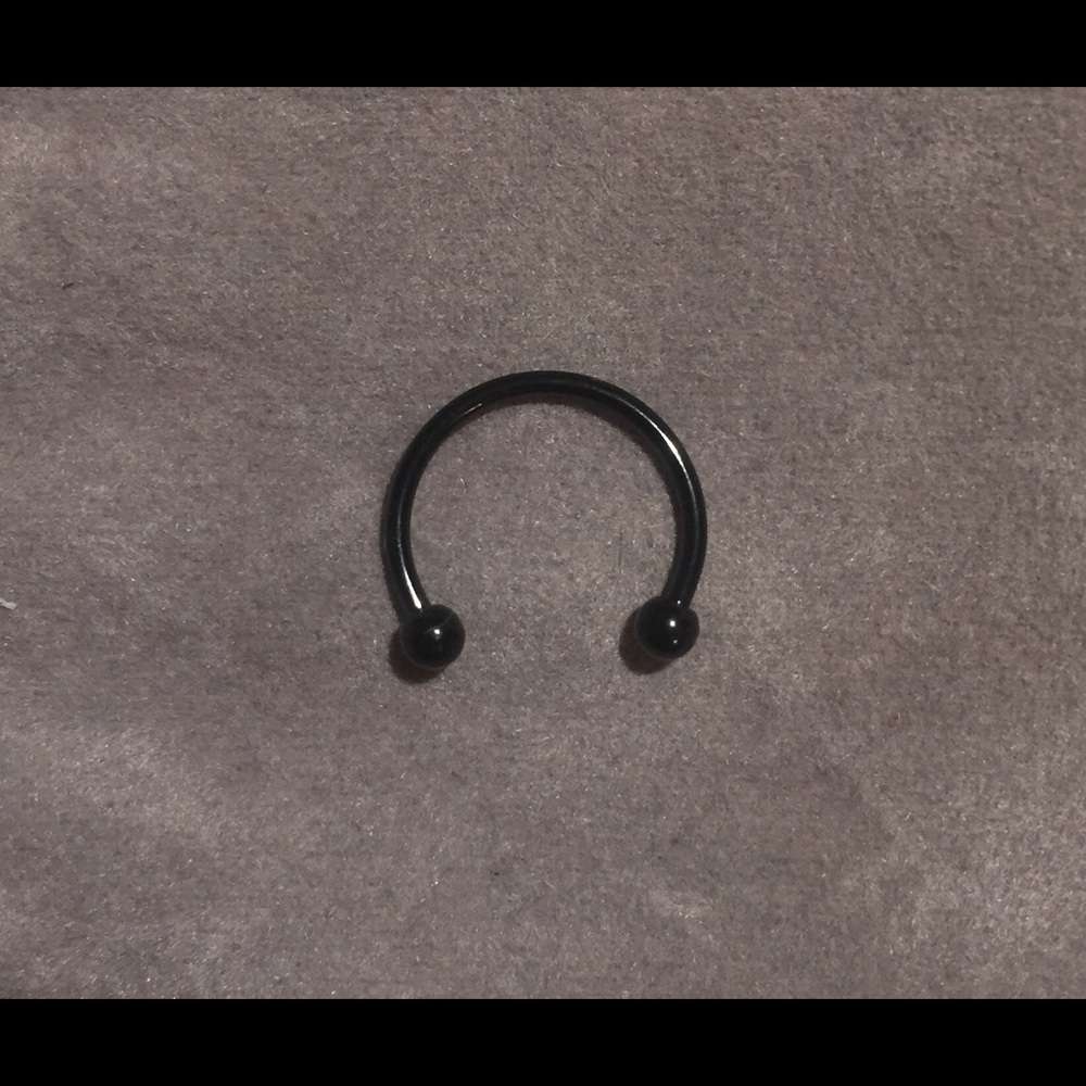 Horse shoe ring 12mm