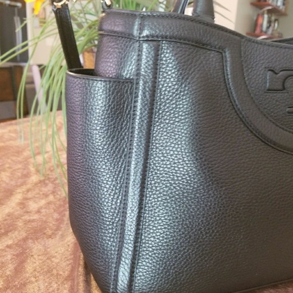 SOLD LOCAL  Tory Burch Serif-T Leather Satchel - Picture 2 of 6