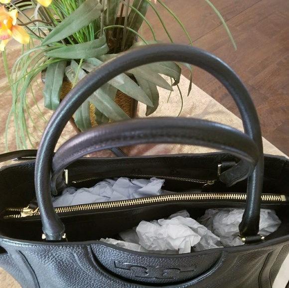 SOLD LOCAL  Tory Burch Serif-T Leather Satchel - Picture 4 of 6