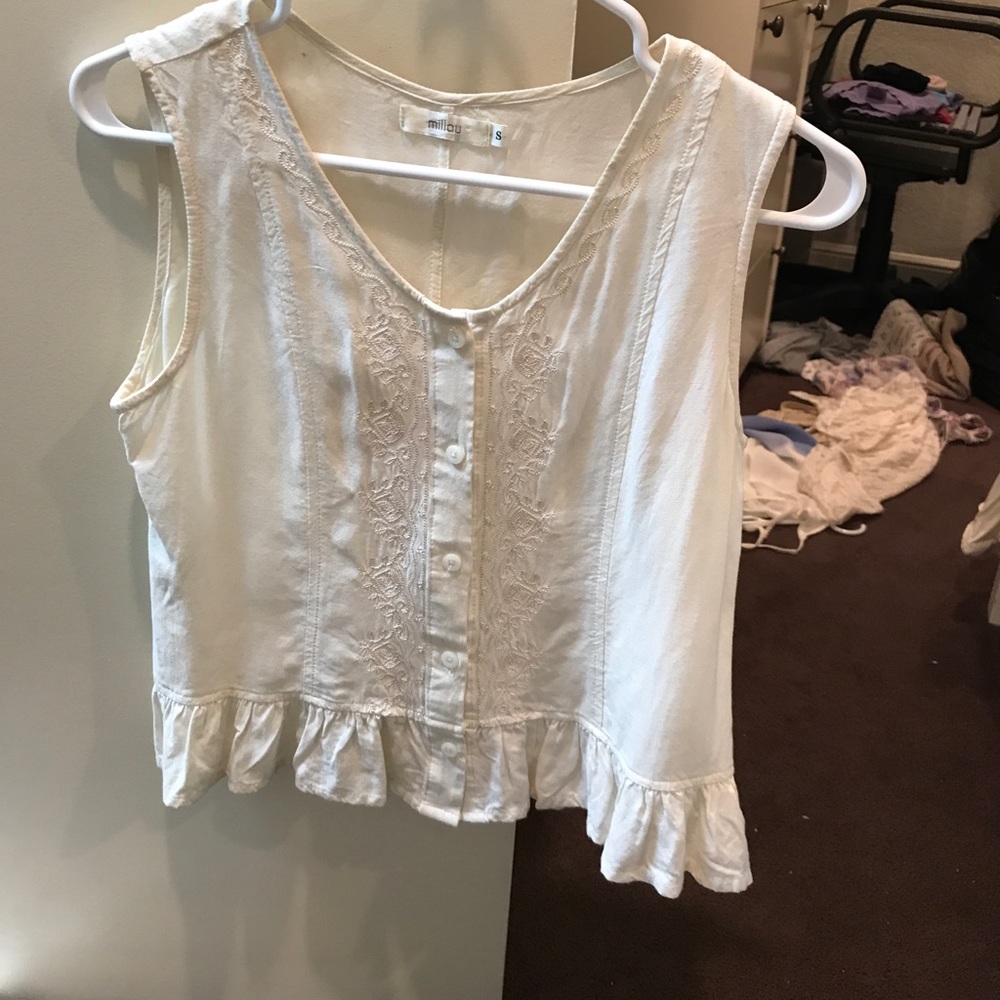 Button down tank