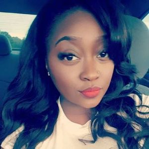 Meet your Posher, Fatima