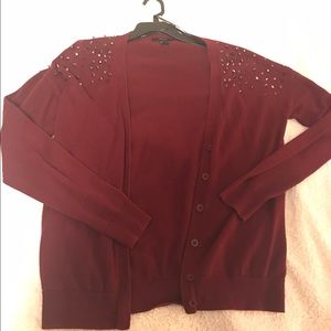 Studded shoulder maroon cardigan