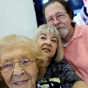 Meet your Posher, Yvette