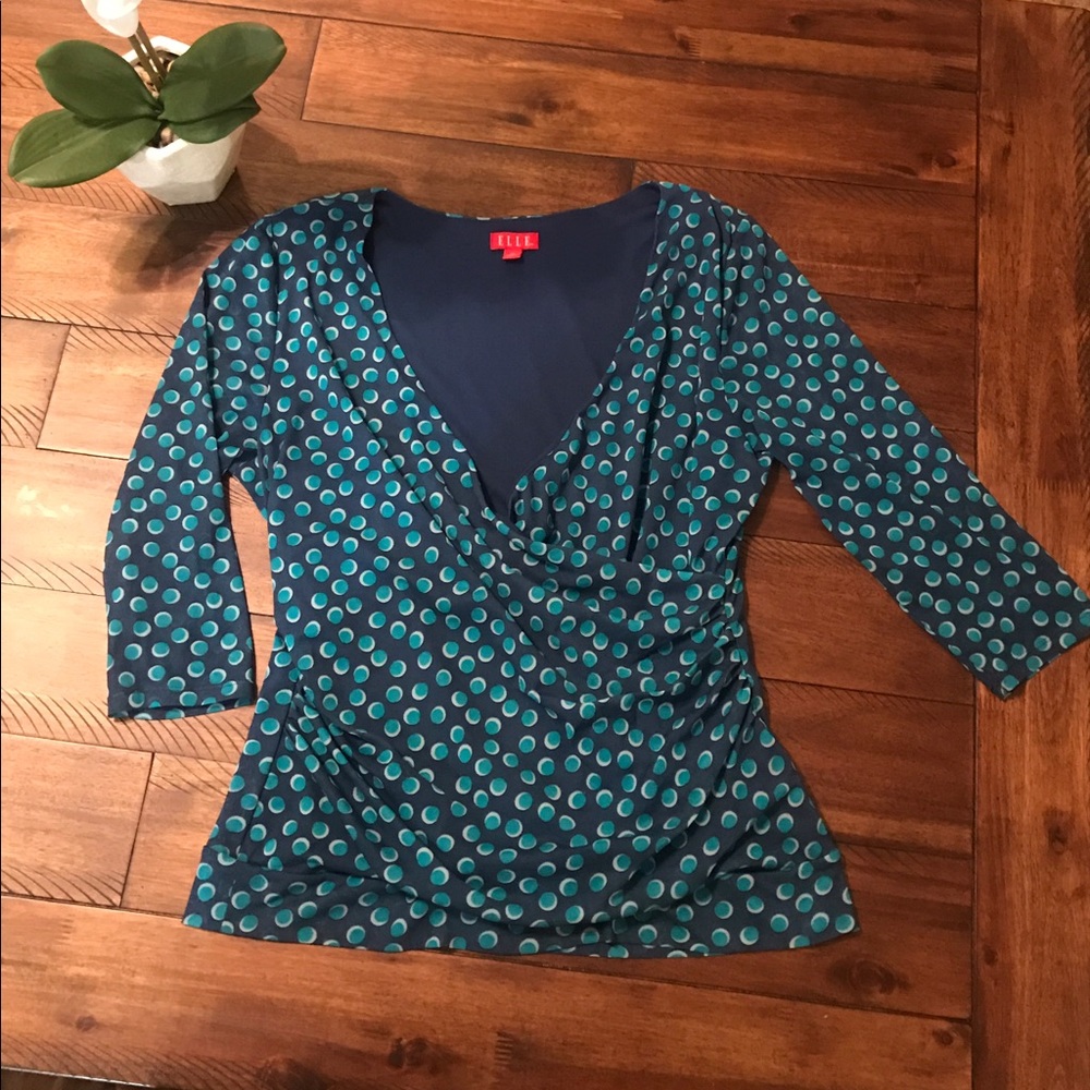 Women's XL top. Like 🆕